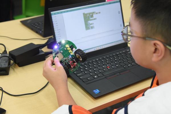 奇趣IT課程-- AI智能車